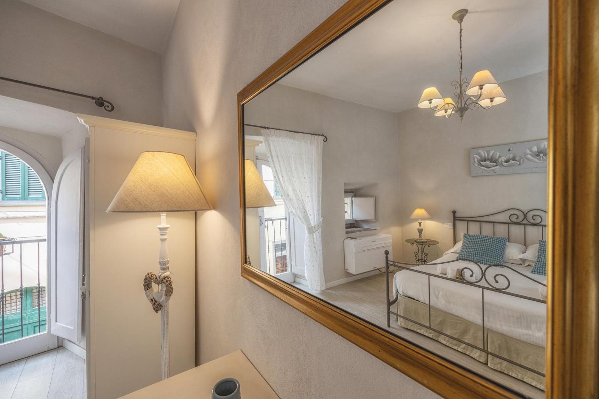 "Casa Tarconte" Nel Cuore Di กอร์โตนา ภายนอก รูปภาพ